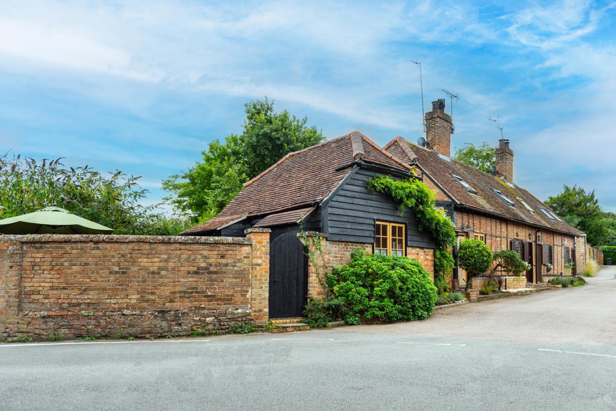 Beautiful Village Cottage, Woburn Exterior photo