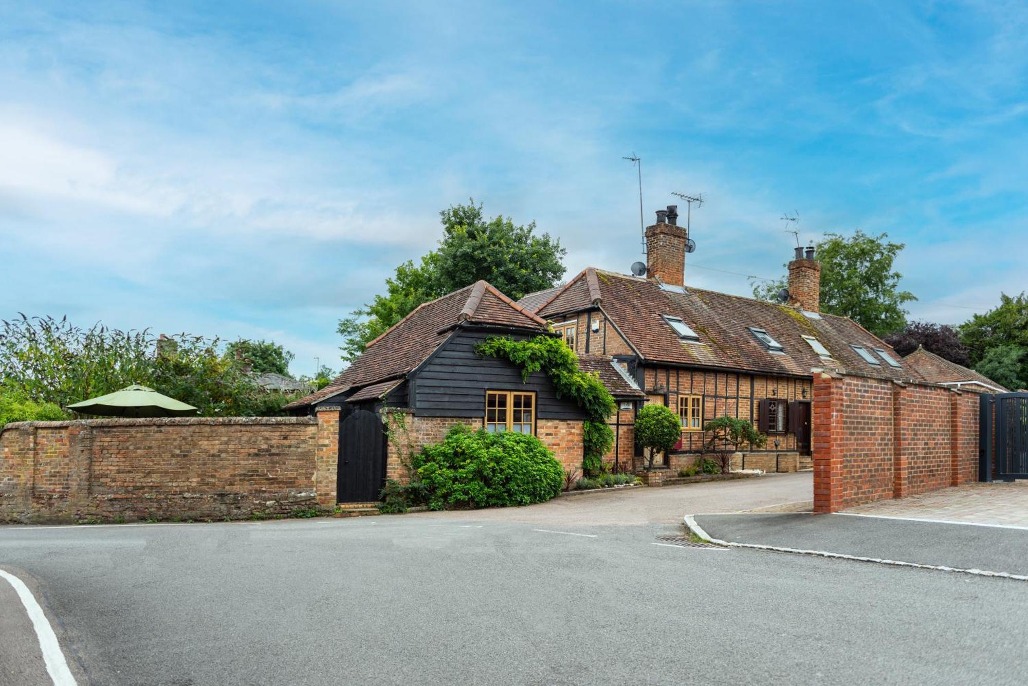 Beautiful Village Cottage, Woburn Exterior photo